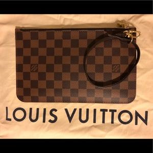 Louis Vuitton Neverfull pouch